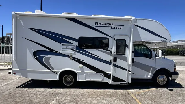 2021 Thor Motor Coach Freedom Elite 22FE, Photos photo 3