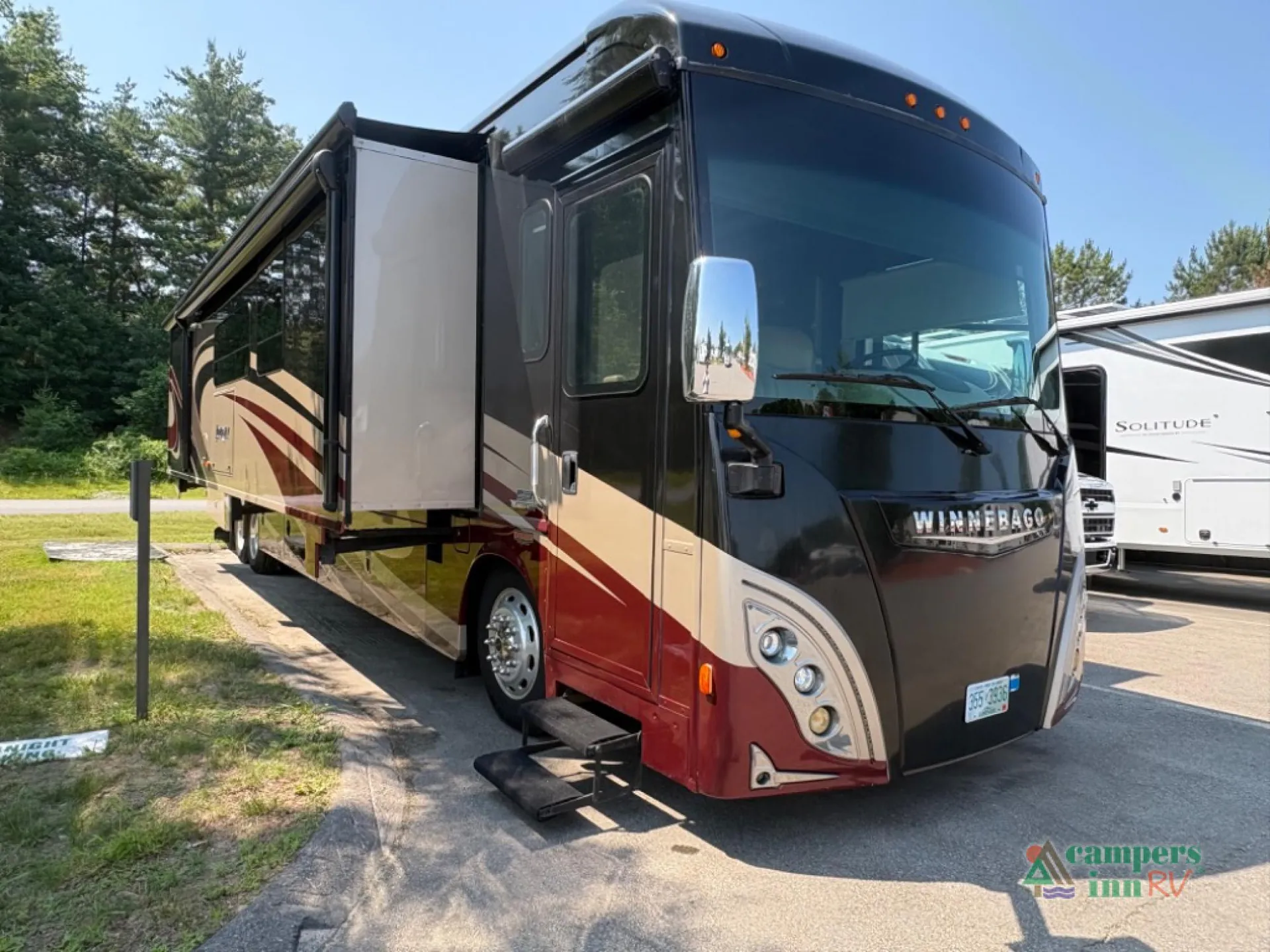 2016 Winnebago Journey 42E - Photo 2
