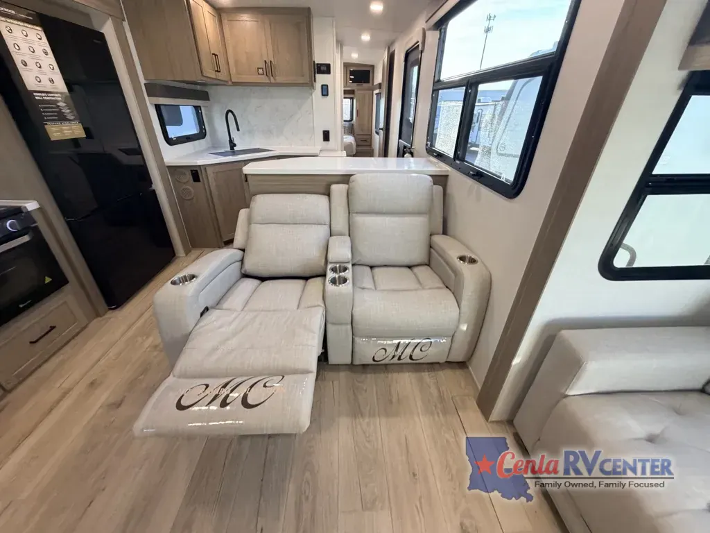 2027 Forest River Rockwood Ultra Lite 2921RL — Photo 6