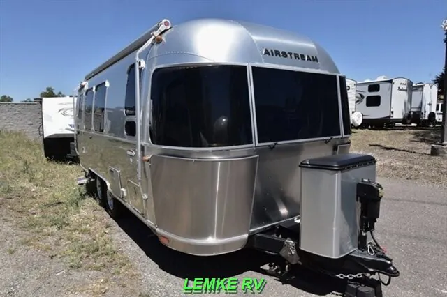 2018 Airstream International Serenity 23FB - Photo 2