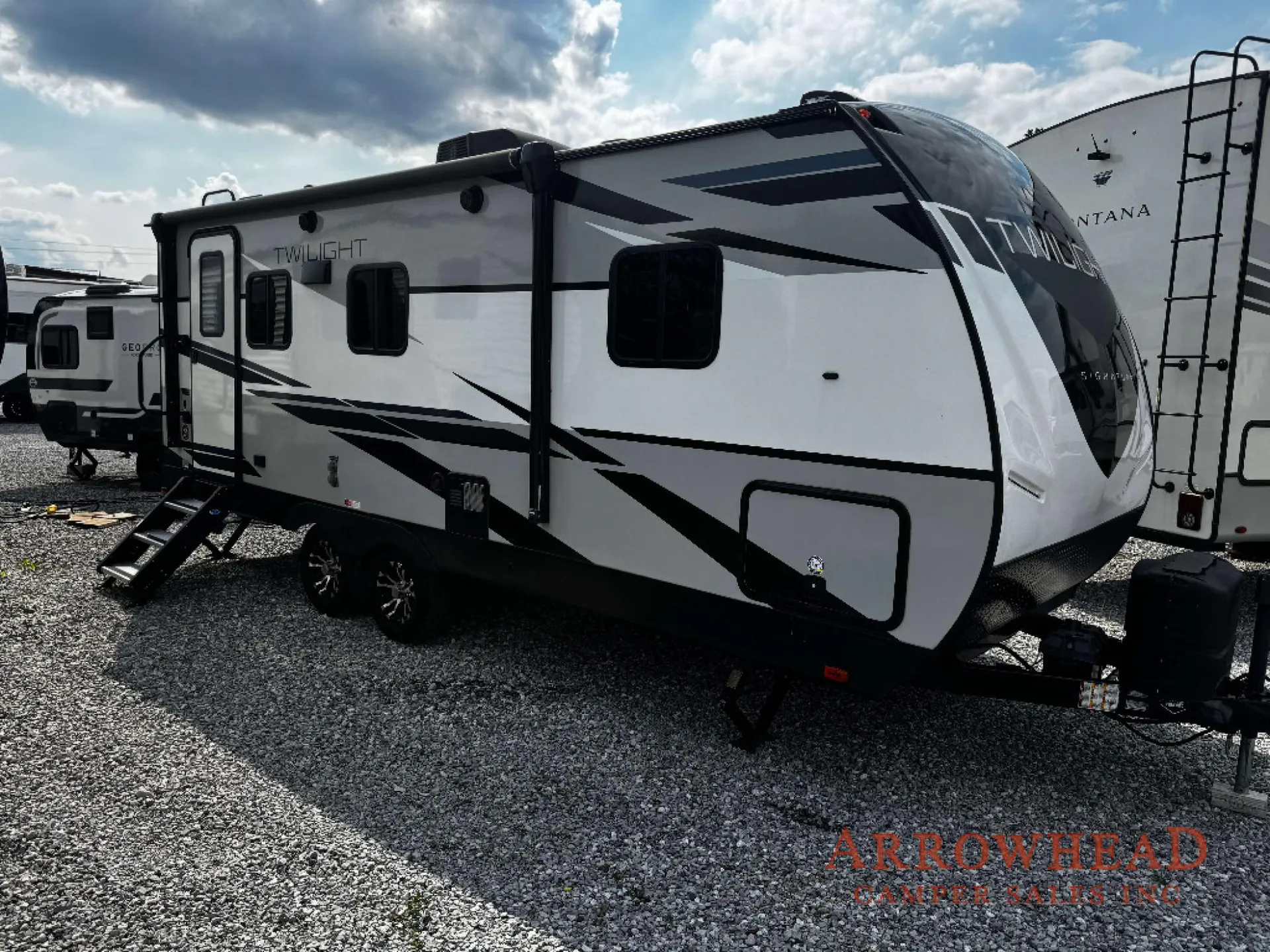 2021 Cruiser RV Twilight Signature TWS 2100 - Photo 4