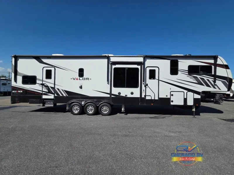 2022 Alliance RV Valor 43V13 - Photo 4
