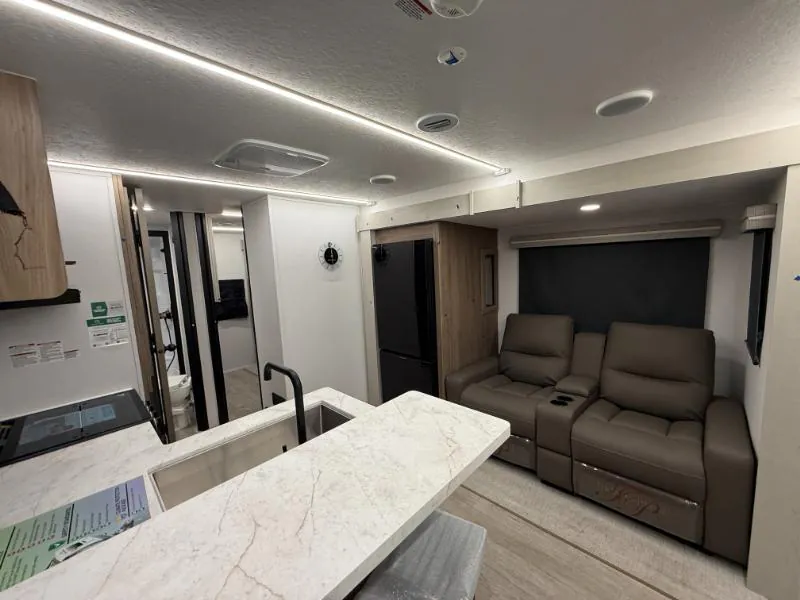 2026 Coachmen Freedom Express Ultra Lite 271BHE - Photo 4