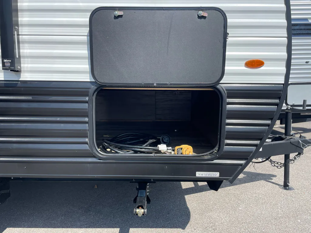 2024 Forest River Cherokee Wolf Den 16EV, Photos photo 25
