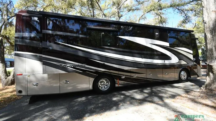 2026 Tiffin Phaeton 35 CH - Photo 4