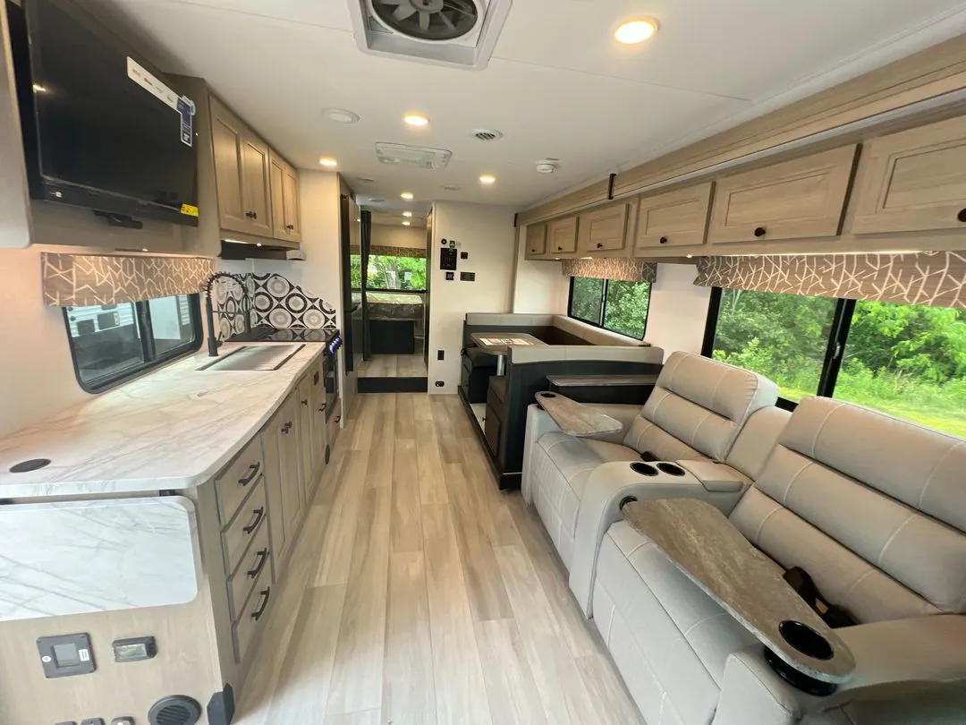 2027 Forest River Sunseeker 3010DS - Photo 3