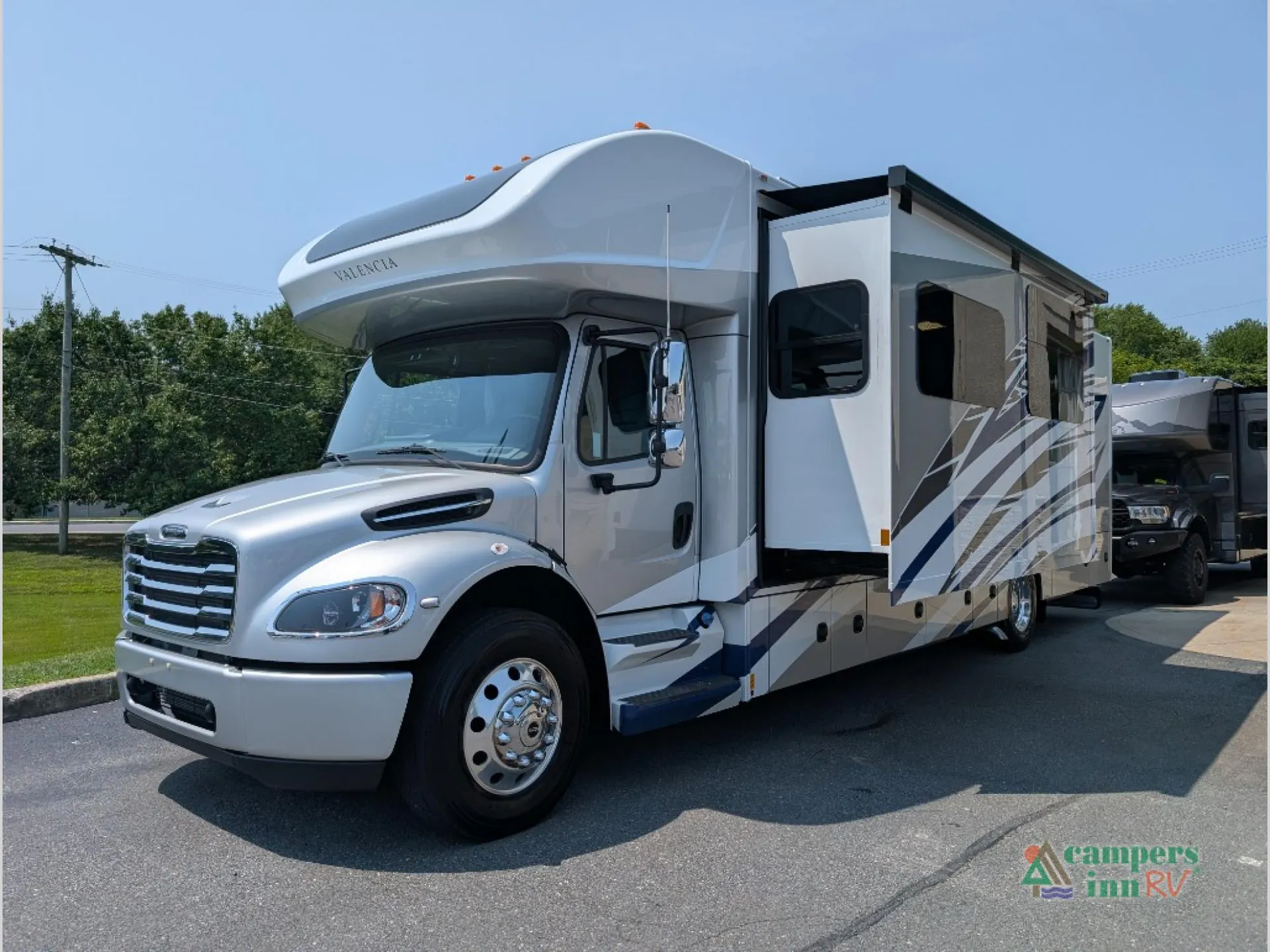 2026 Renegade RV Valencia 36SB - Photo 2