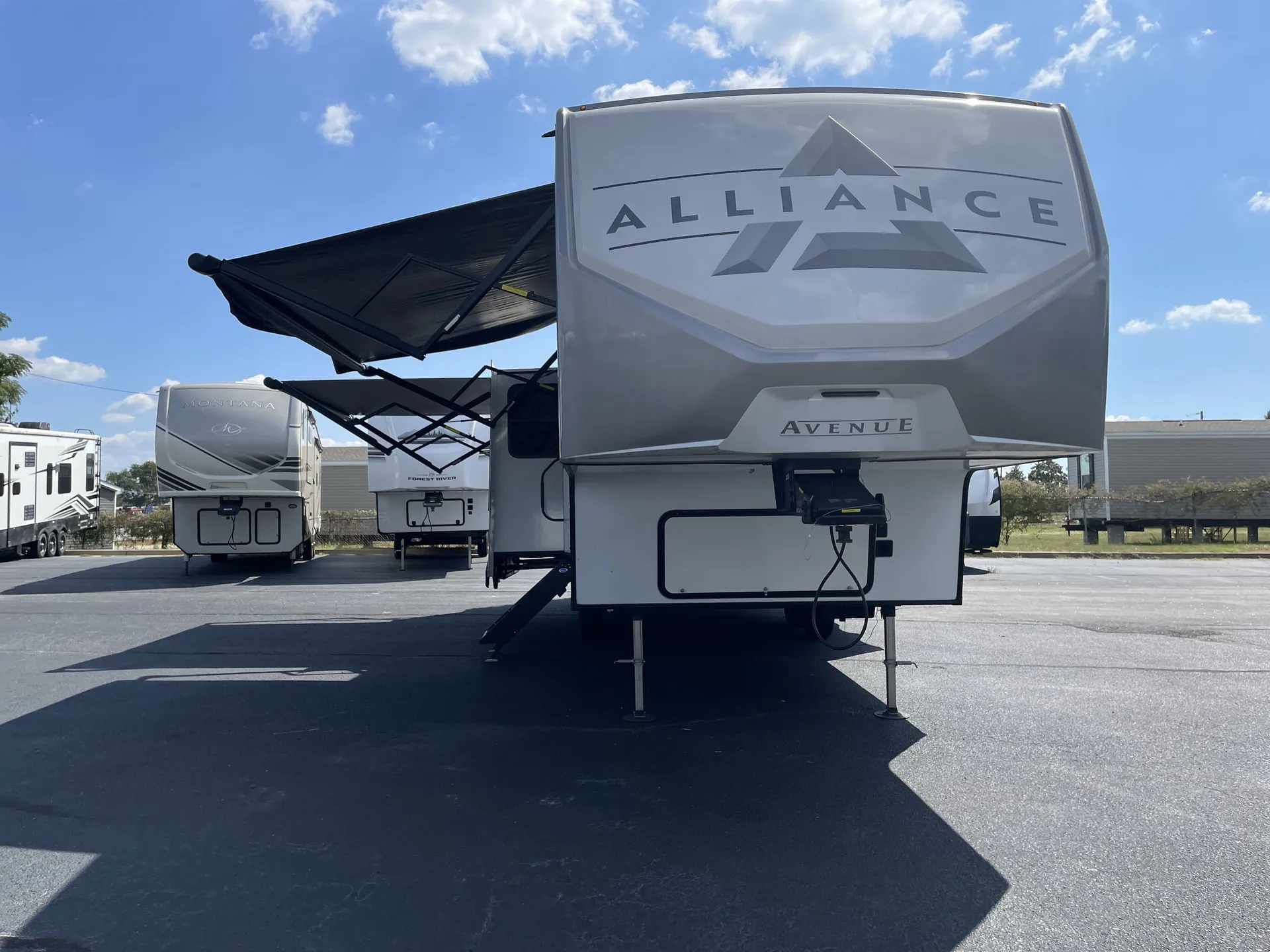 2024 Alliance RV Avenue 29RL — front