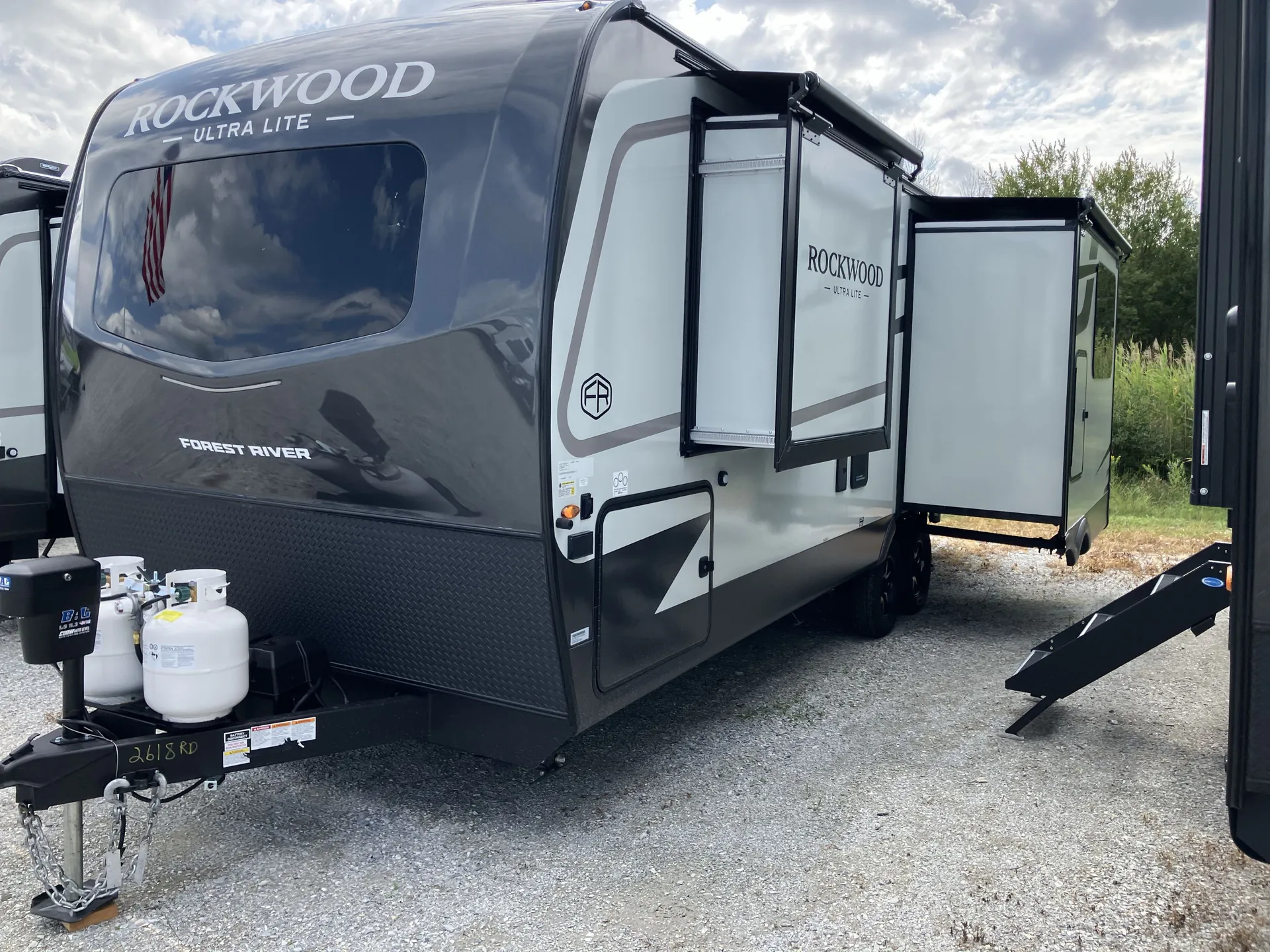 2027 Forest River Rockwood Ultra Lite 2618RD — off campside