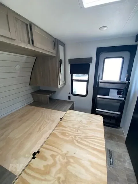 2025 Palomino Puma 337BH, Photos photo 17