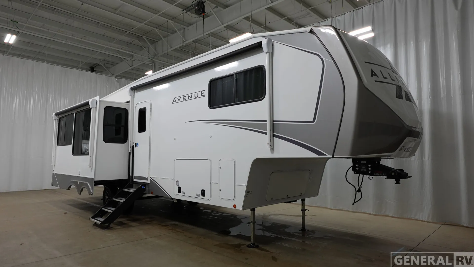 2026 Alliance RV Avenue 32RLS - Photo 2