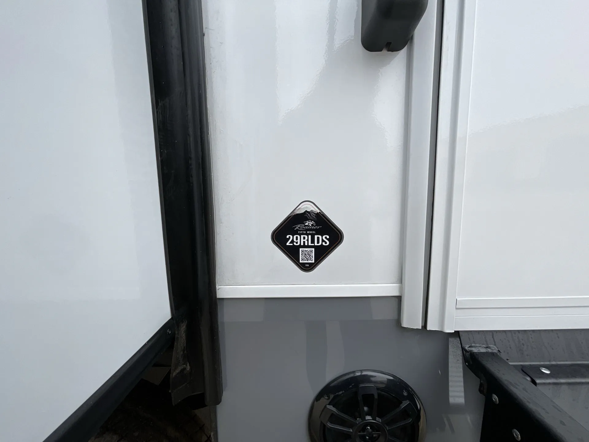 2026 Highland Ridge Roamer 29RLDS - Photo 3