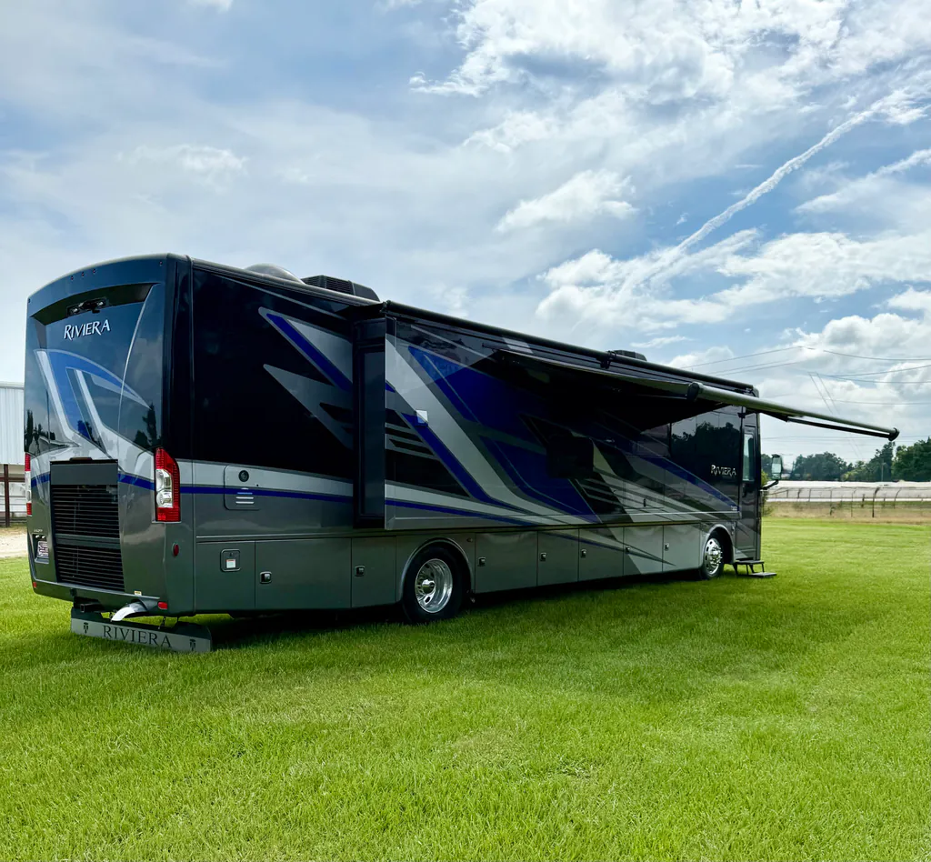 2024 Thor Motor Coach Riviera 39BH, Photos photo 25