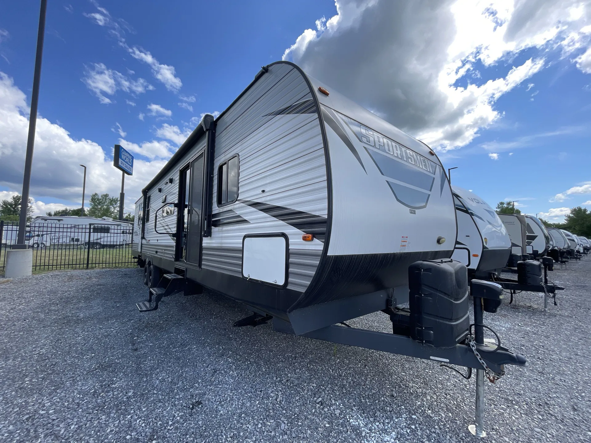 2022 K-Z Rv Sportsmen 362DB - Photo 2
