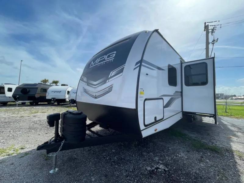 2025 Cruiser RV MPG MPG 3100BH - Photo 4