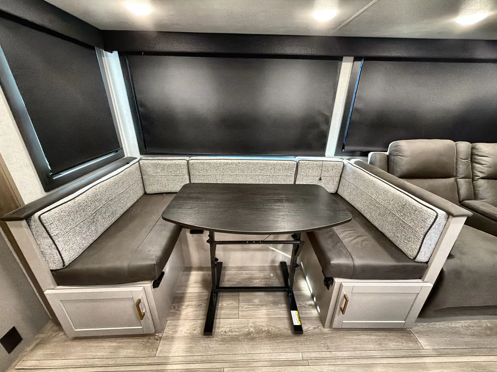 2027 Jayco Jay Feather 29BHB, Photos photo 31