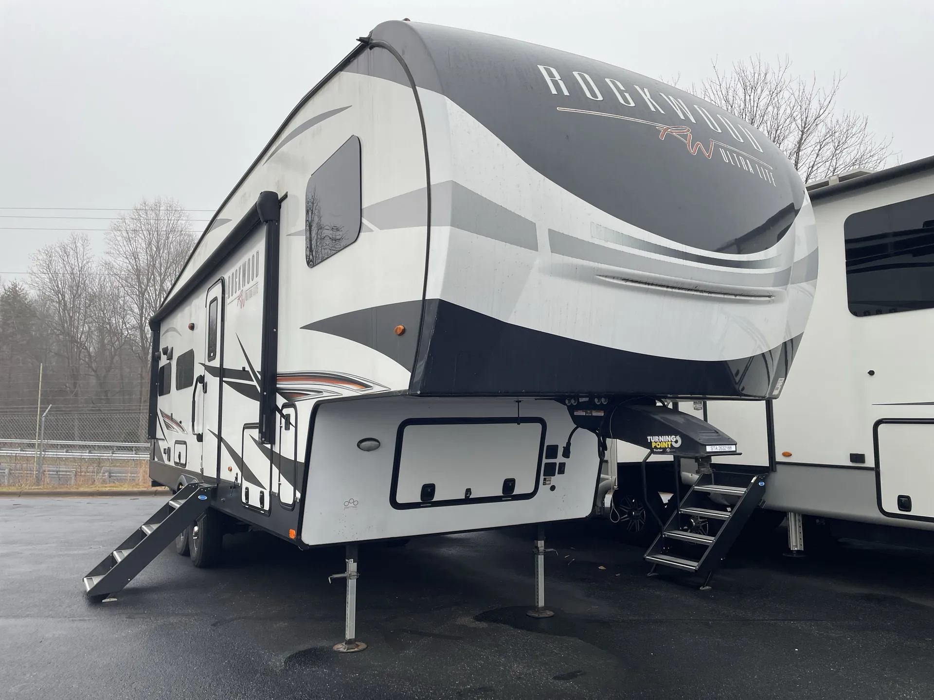 2022 Forest River Rockwood Ultra Lite 2881S - Photo 2