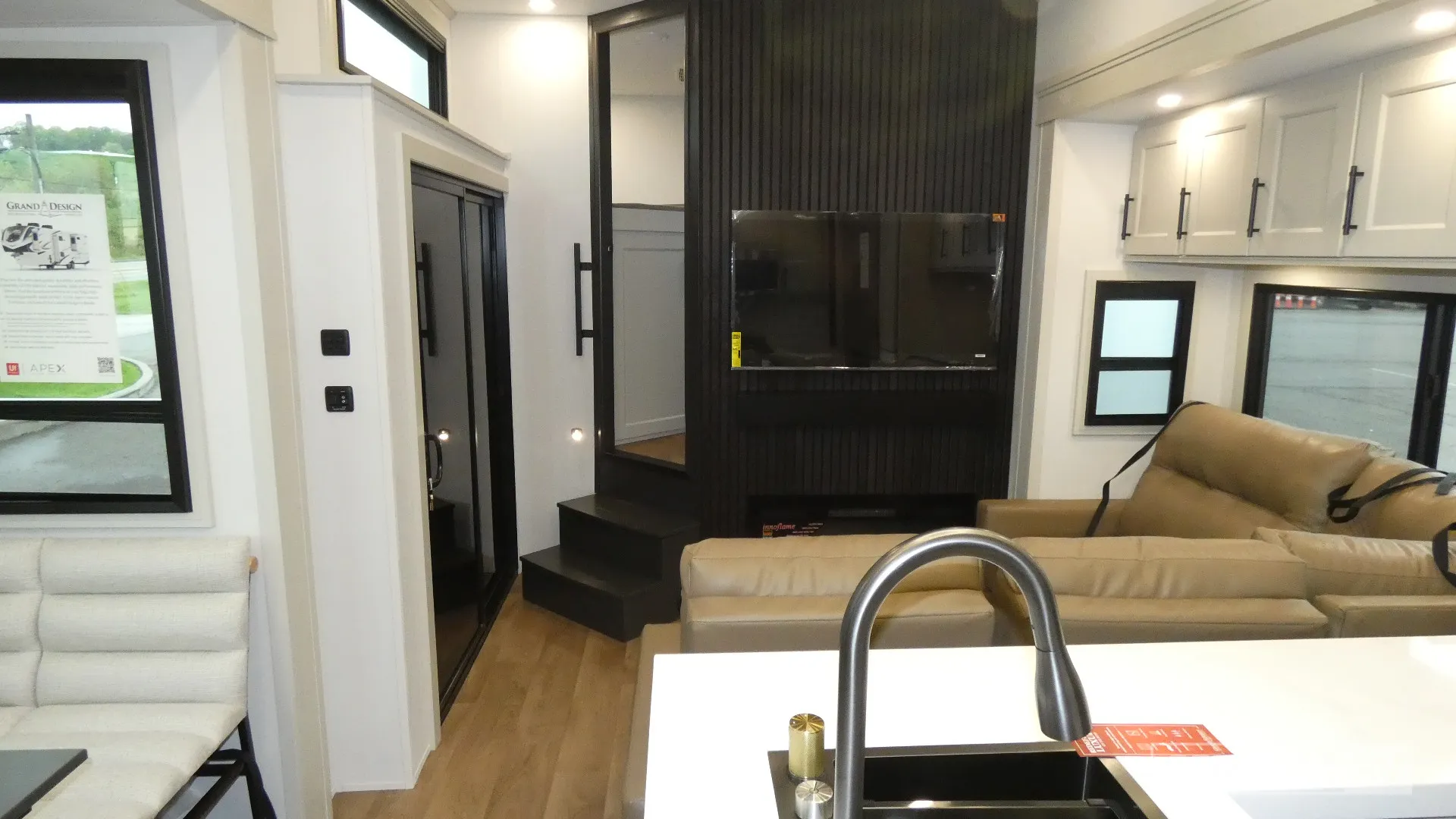 2026 Grand Design Solitude 414LJMJ - Photo 3