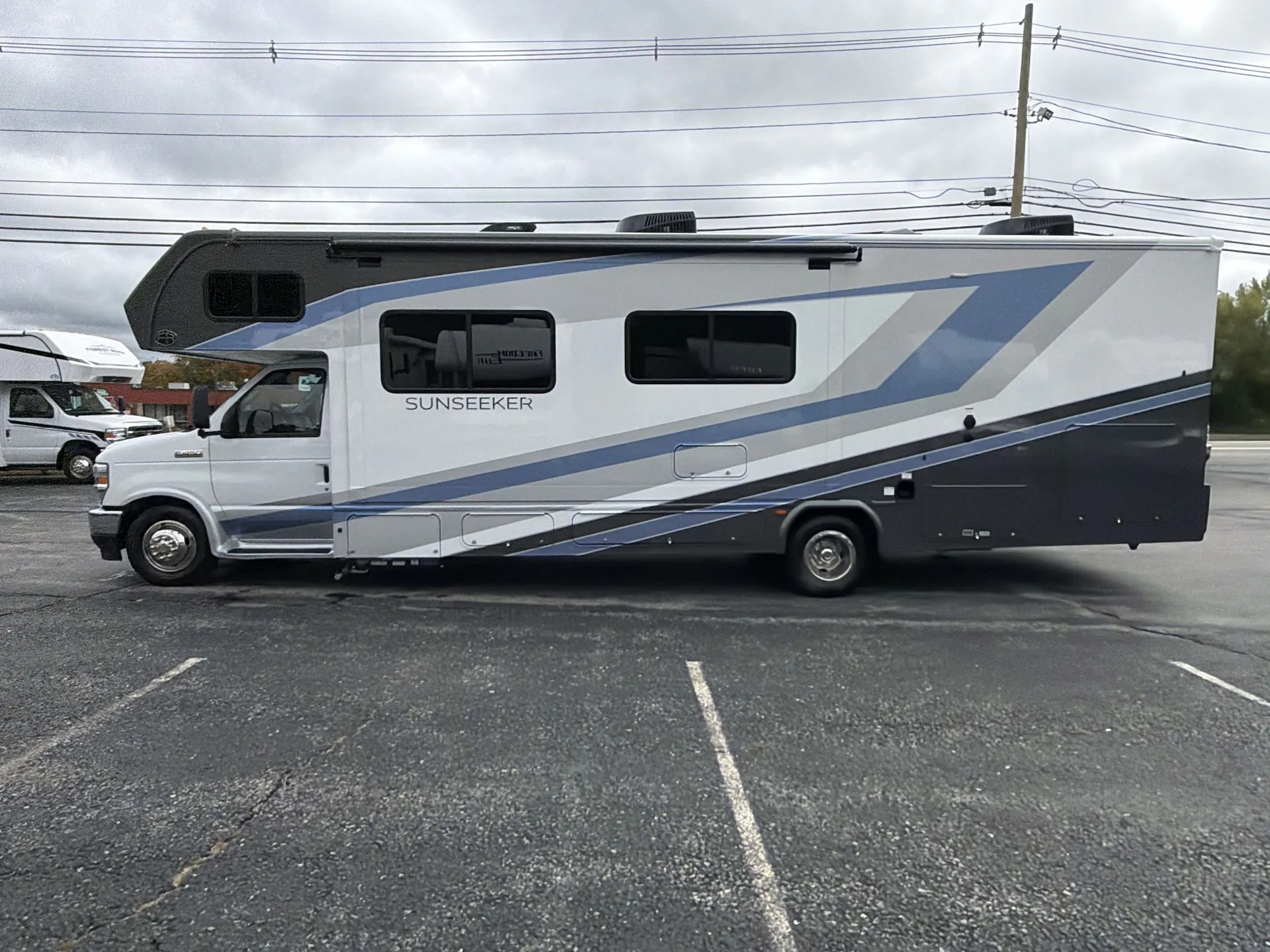 2027 Forest River Sunseeker 3010DS — off campside