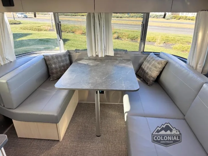 2026 Airstream Flying Cloud 25FB - Photo 4