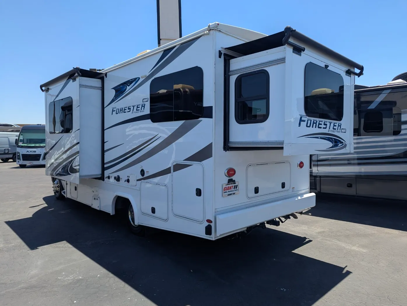 2019 Forest River Forester 2401R - Photo 4