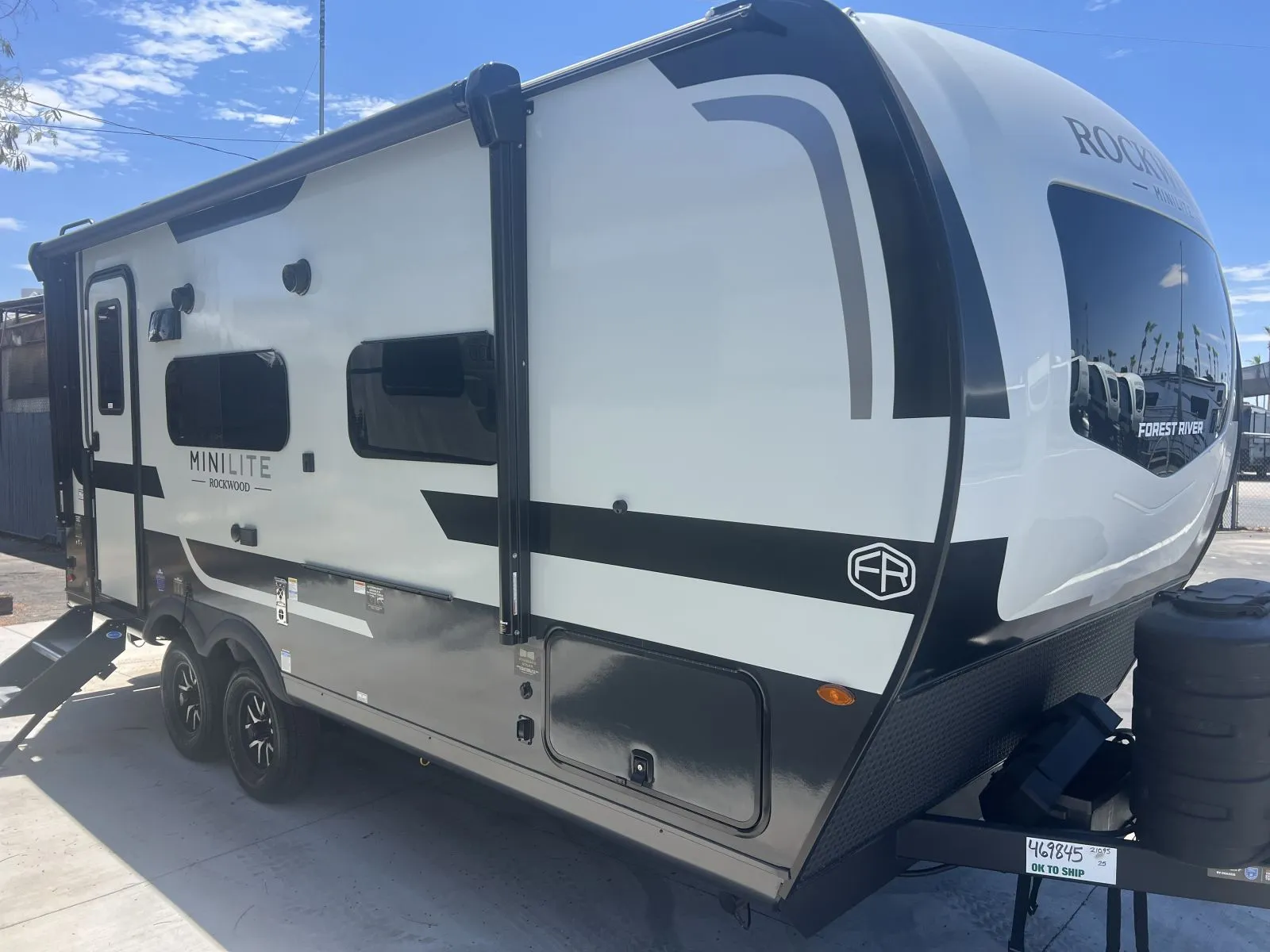 2026 Forest River Rockwood Mini Lite 2109S - Photo 2