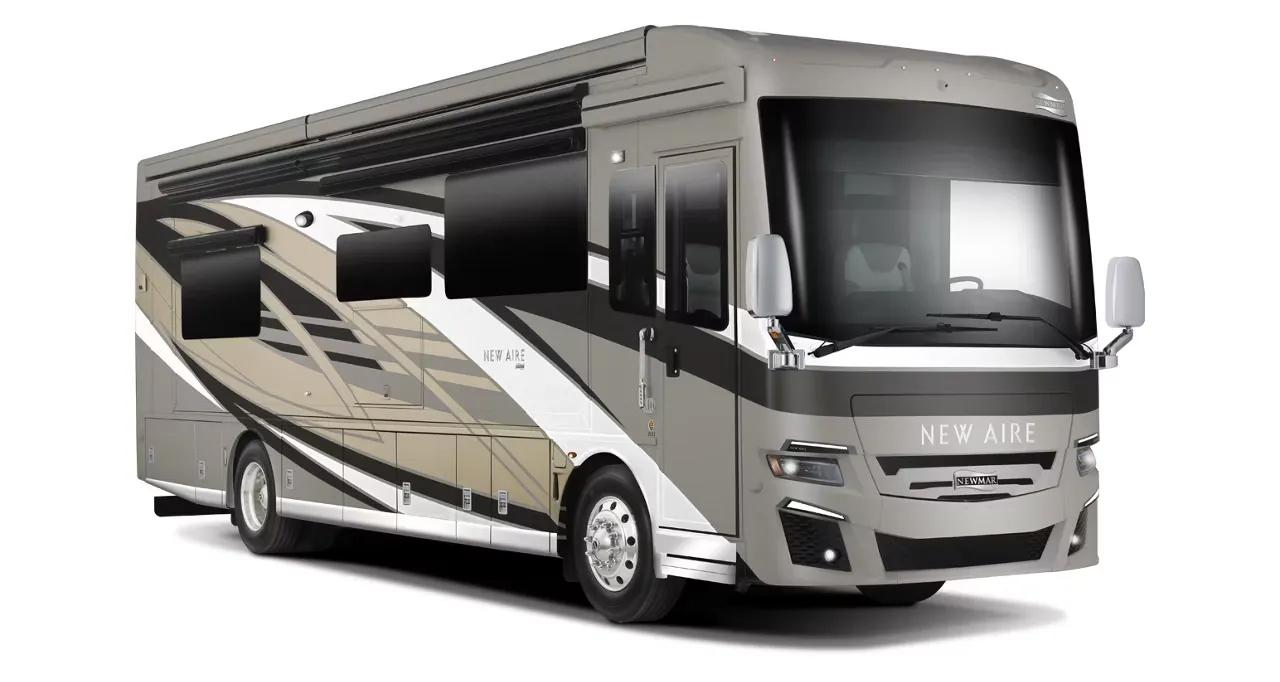 Newmar New Aire 3547 exterior