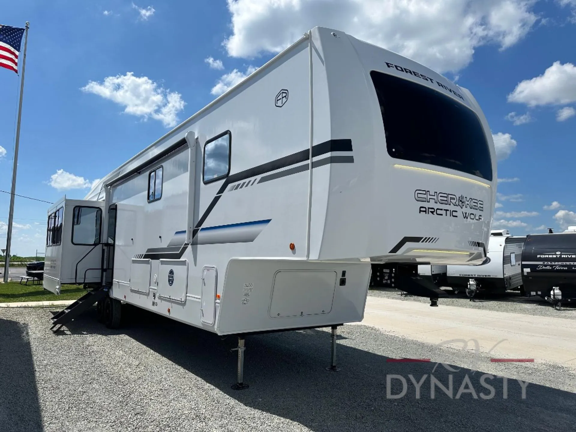 2026 Forest River Cherokee Arctic Wolf 3650SUITE - Photo 2