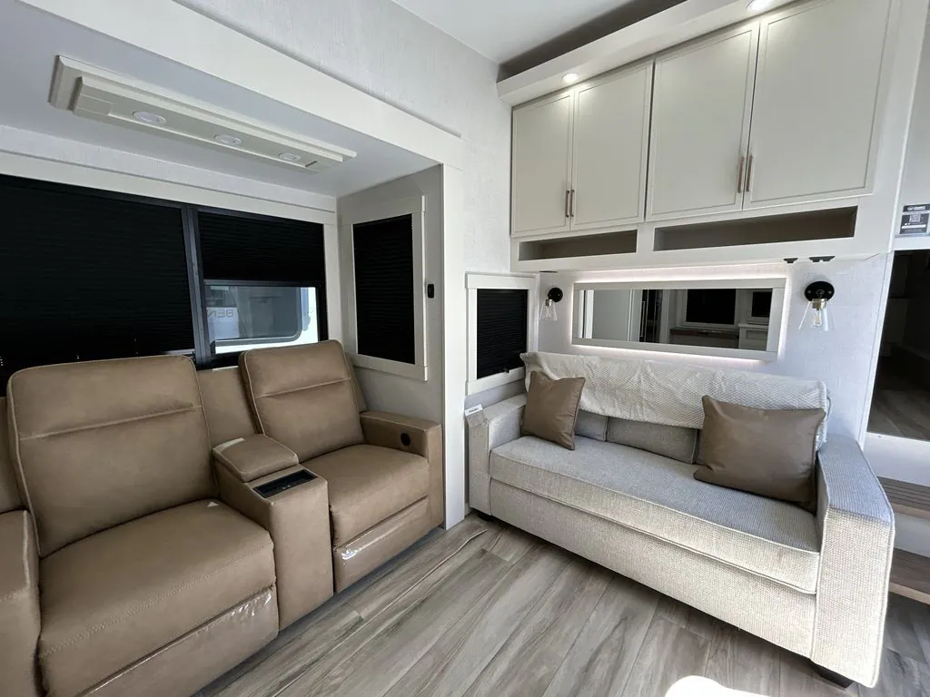 2027 Brinkley Model Z 2680, Photos photo 15