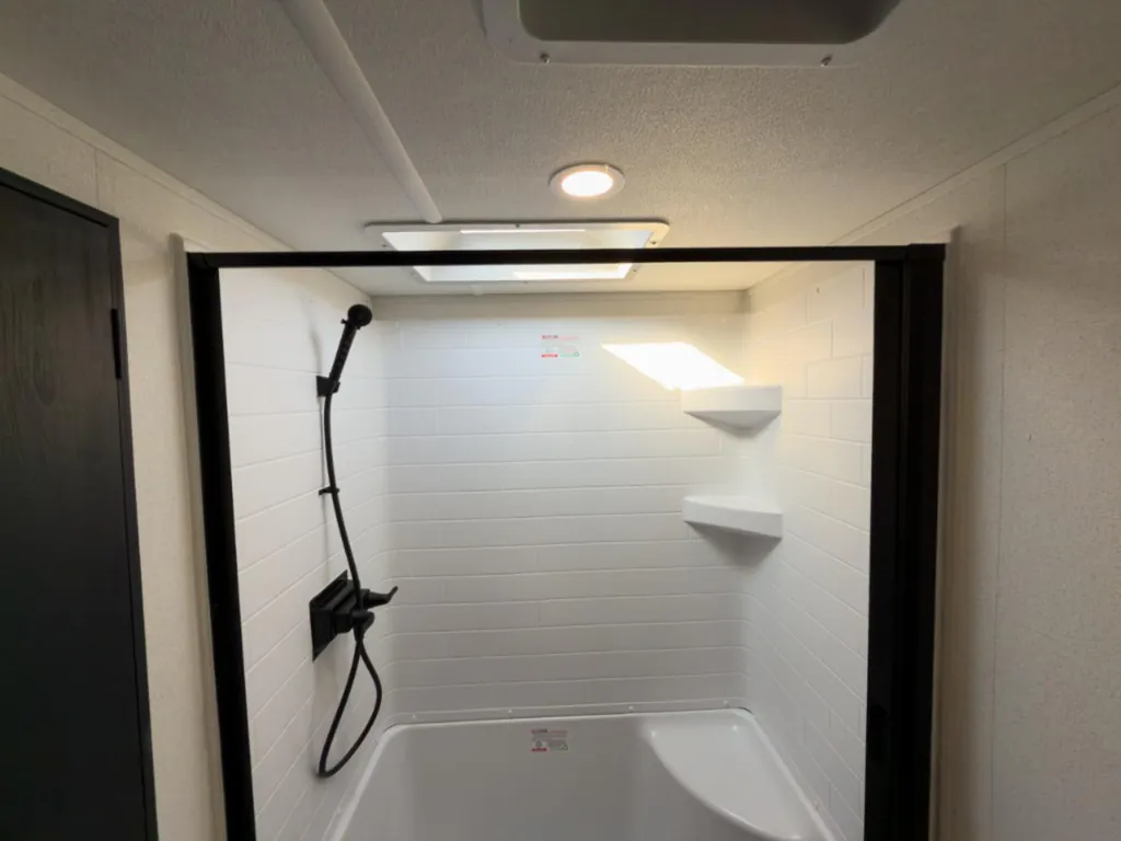 2027 Forest River Solaire 3150TBSS, Photos photo 38