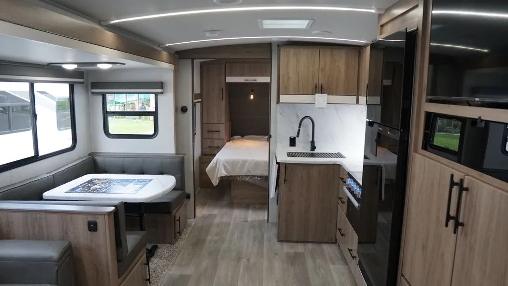 2024 Grand Design Imagine 2800BH - Photo 3