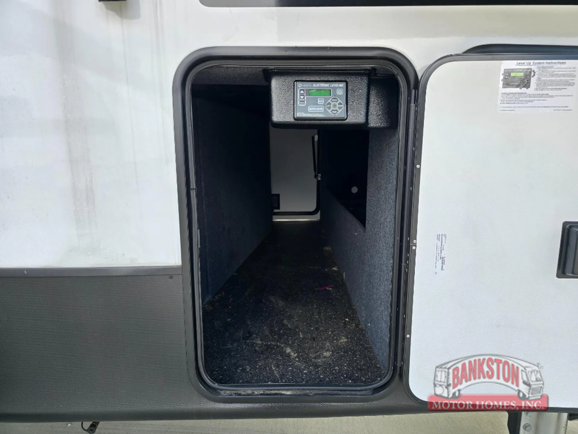 2024 Heartland Big Country 3905FL - Photo 4