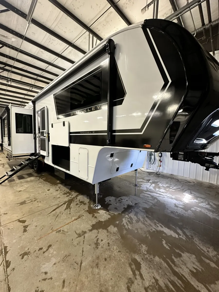 2026 Brinkley Rv Model Z 3200 - Photo 2