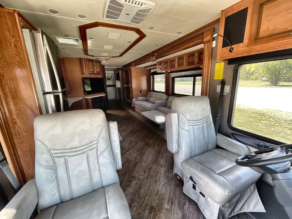 2019 Fleetwood Pace Arrow 38N, Photos photo 32