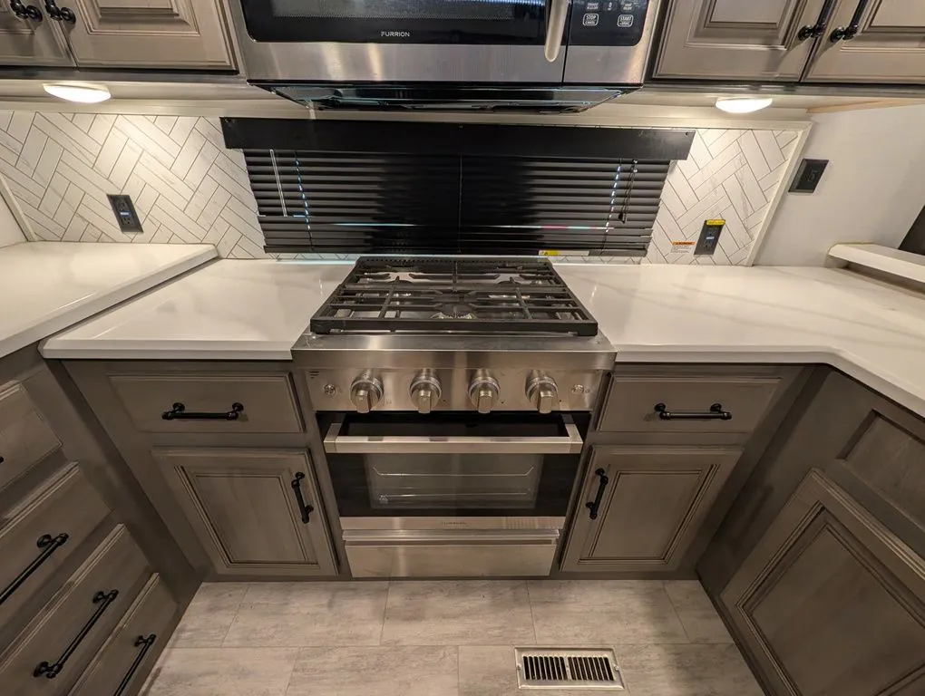 2023 Keystone Montana 3901RK, Photos photo 15