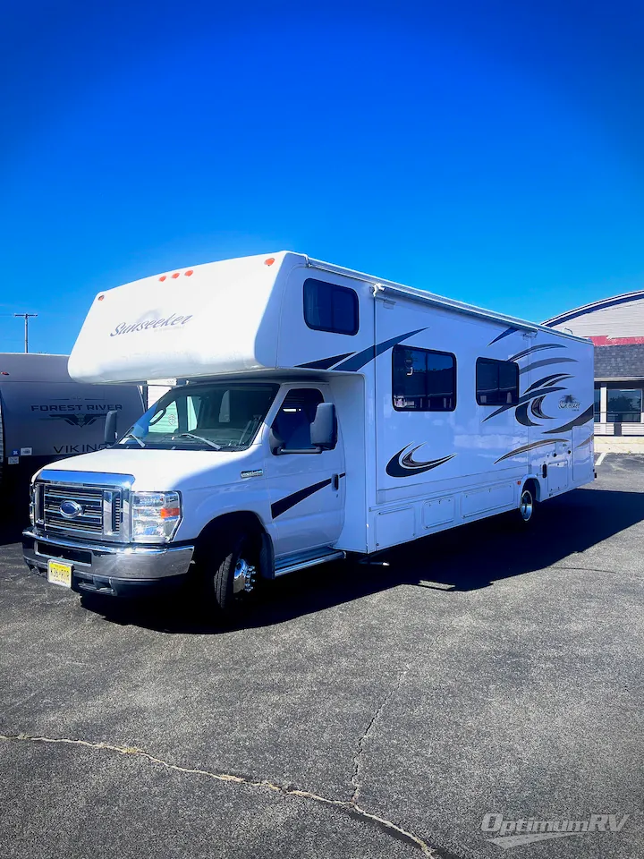 2013 Forest River Sunseeker 3010DS - Photo 3
