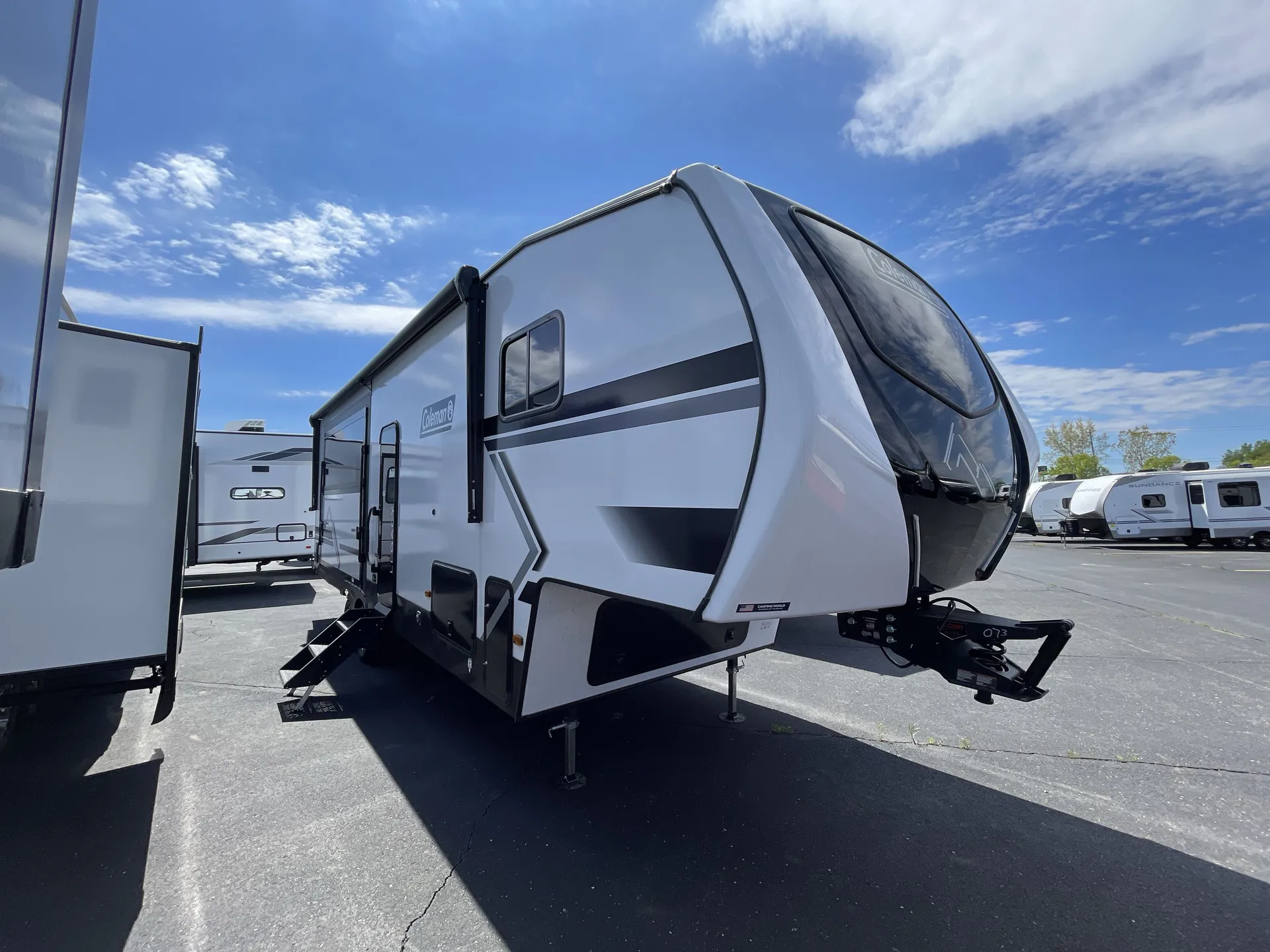 2026 Keystone Coleman Legacy 2800SUNDECK - Photo 2
