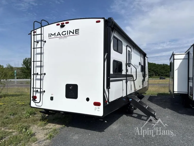 2027 Grand Design Imagine 2800BH - Photo 3