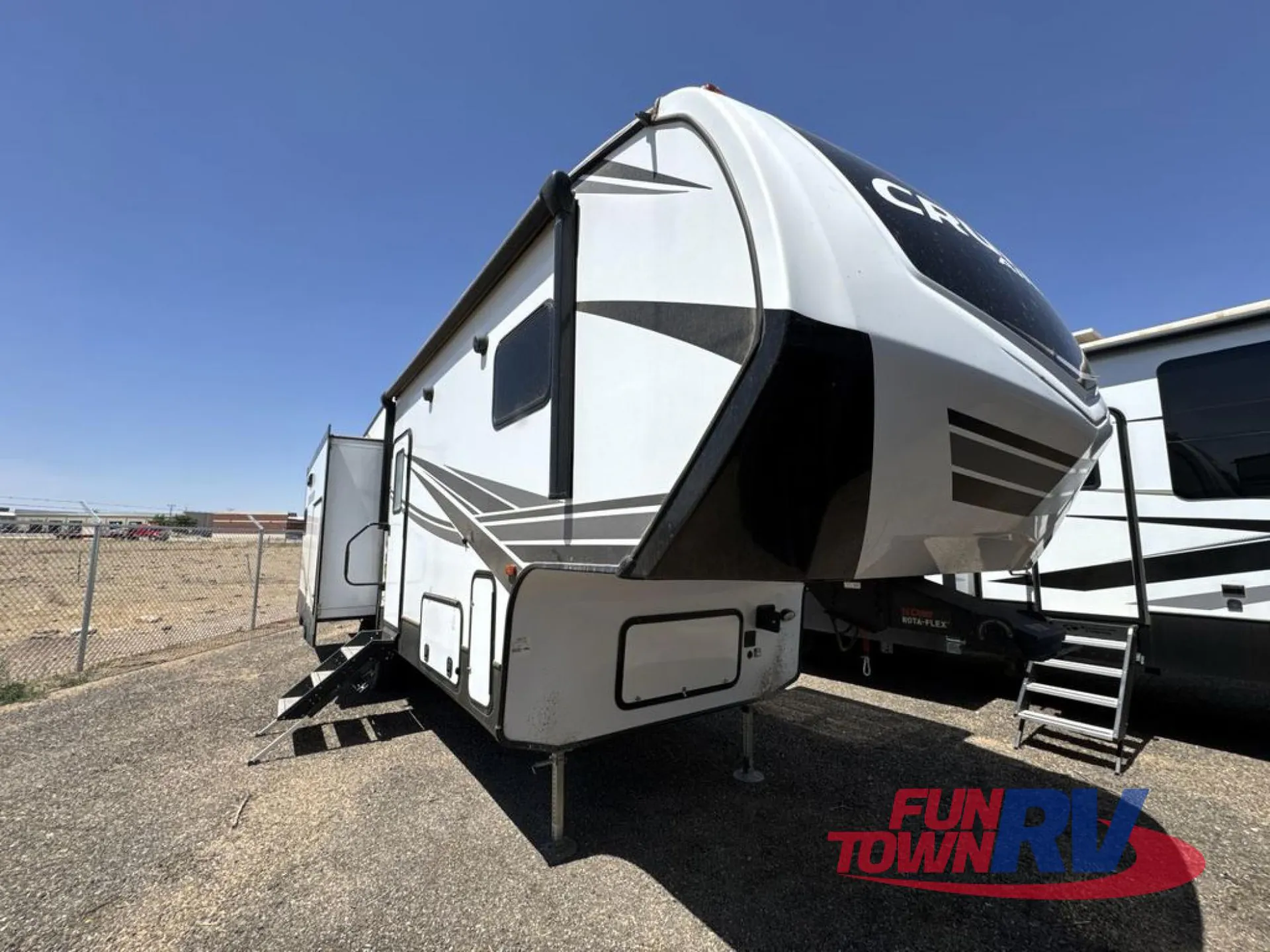 2023 CrossRoads Cruiser Aire 28RD - Photo 2