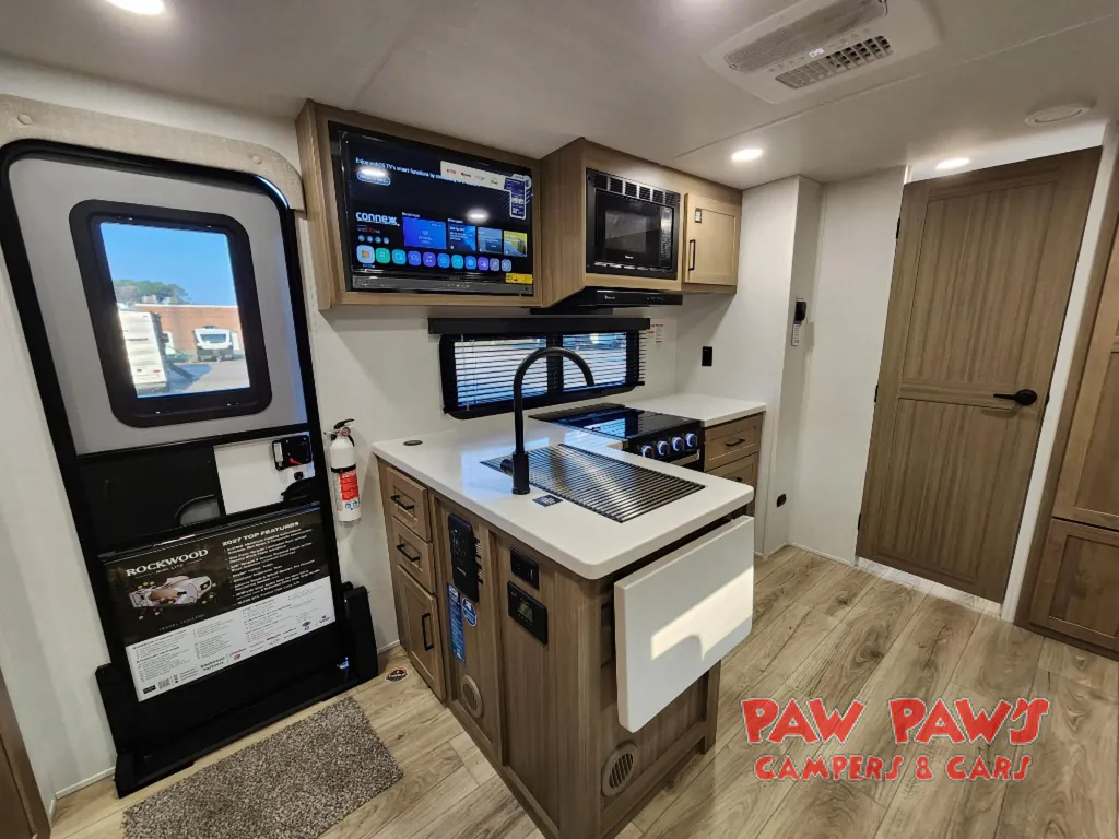 2027 Forest River Rockwood Mini Lite 2513S, Photos photo 12