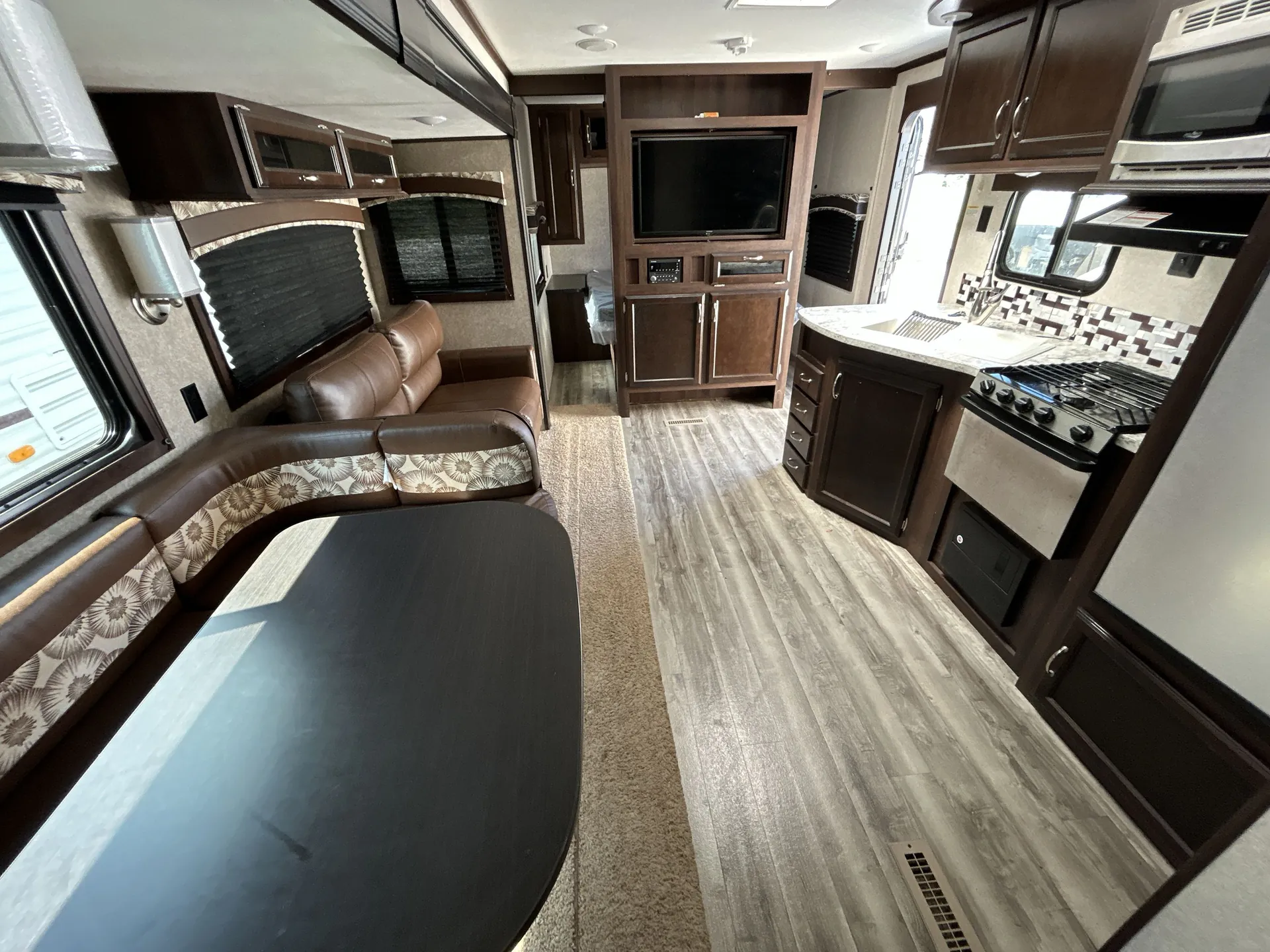 2018 Jayco Jay Flight 32TSBH — living area main