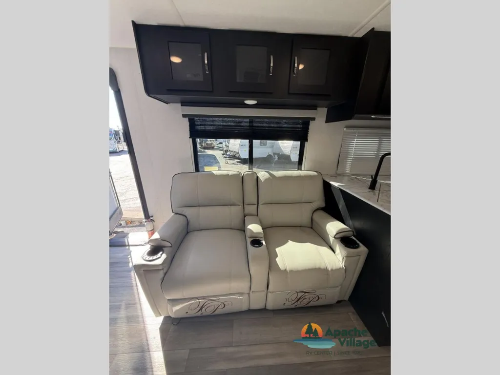 2023 Coachmen Freedom Express Ultra Lite 274RKS, Photos photo 12
