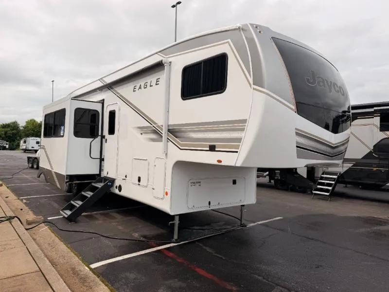 2027 Jayco Eagle 367TBTS - Photo 2