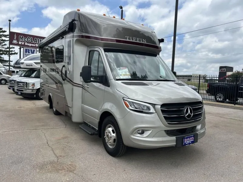 2024 Tiffin Wayfarer 25 JW - Photo 2
