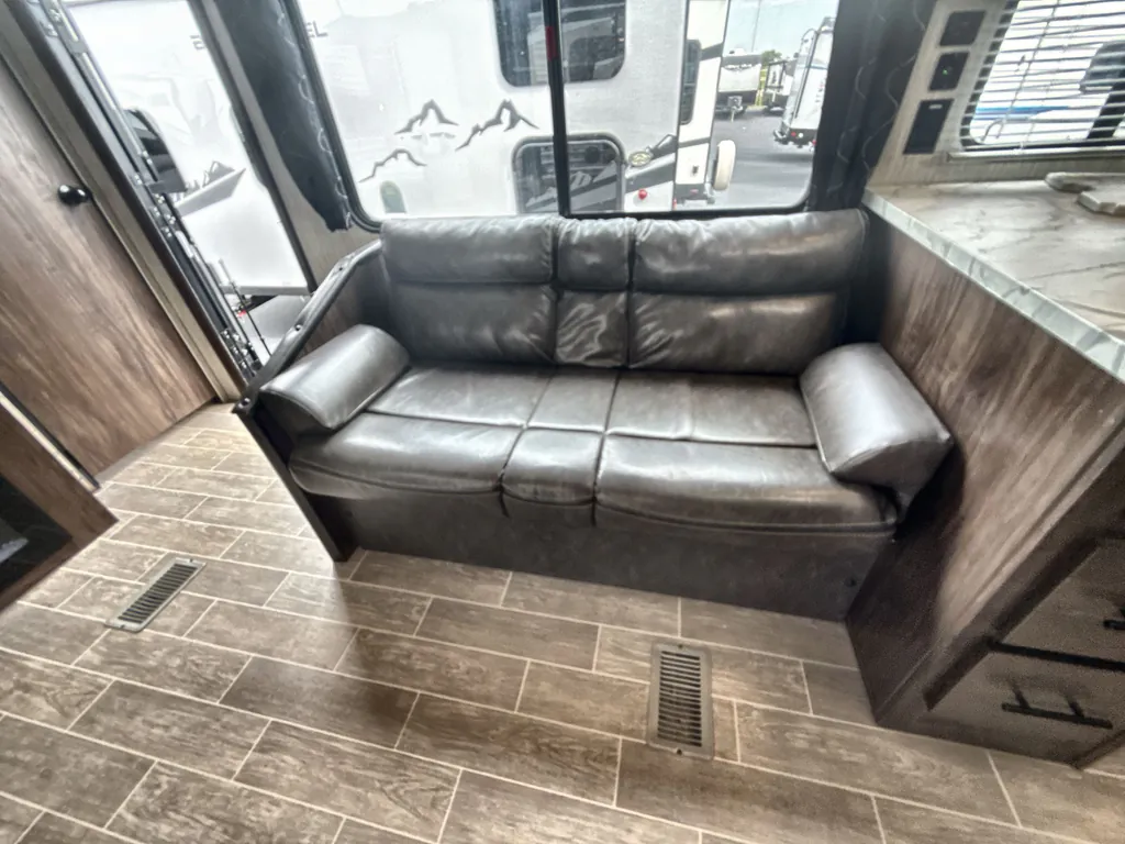 2021 Forest River Cherokee 274BRB, Photos photo 24
