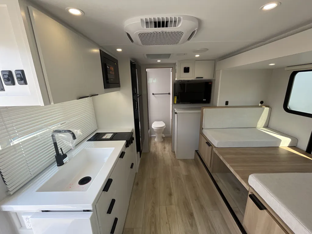 2027 Winnebago Micro Minnie 2108DS, Photos photo 2