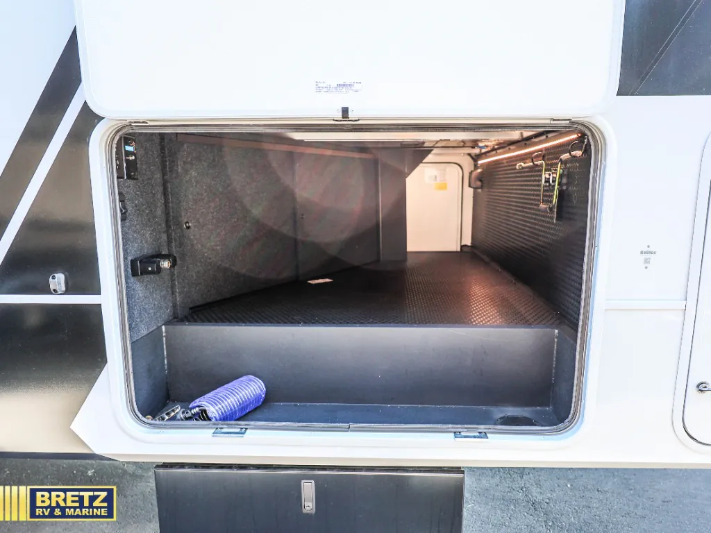 2026 Brinkley Model Z 2810, Photos photo 9