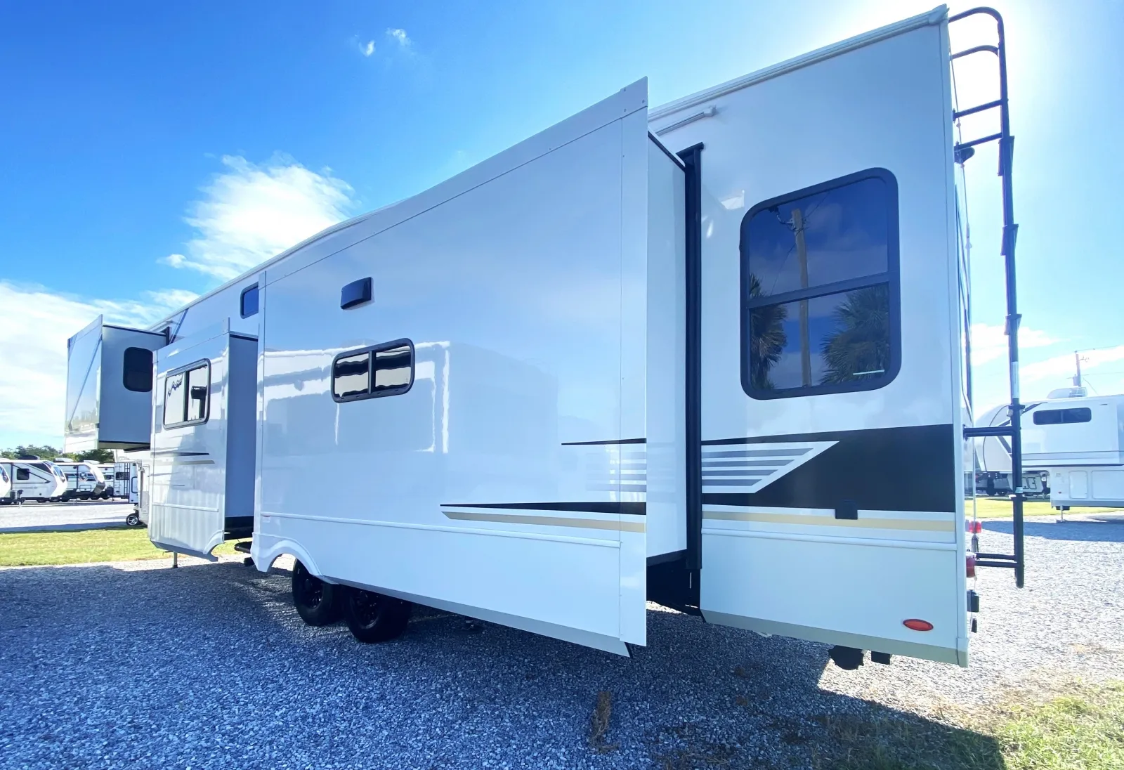 2026 Keystone Cougar 360MBI - Photo 3