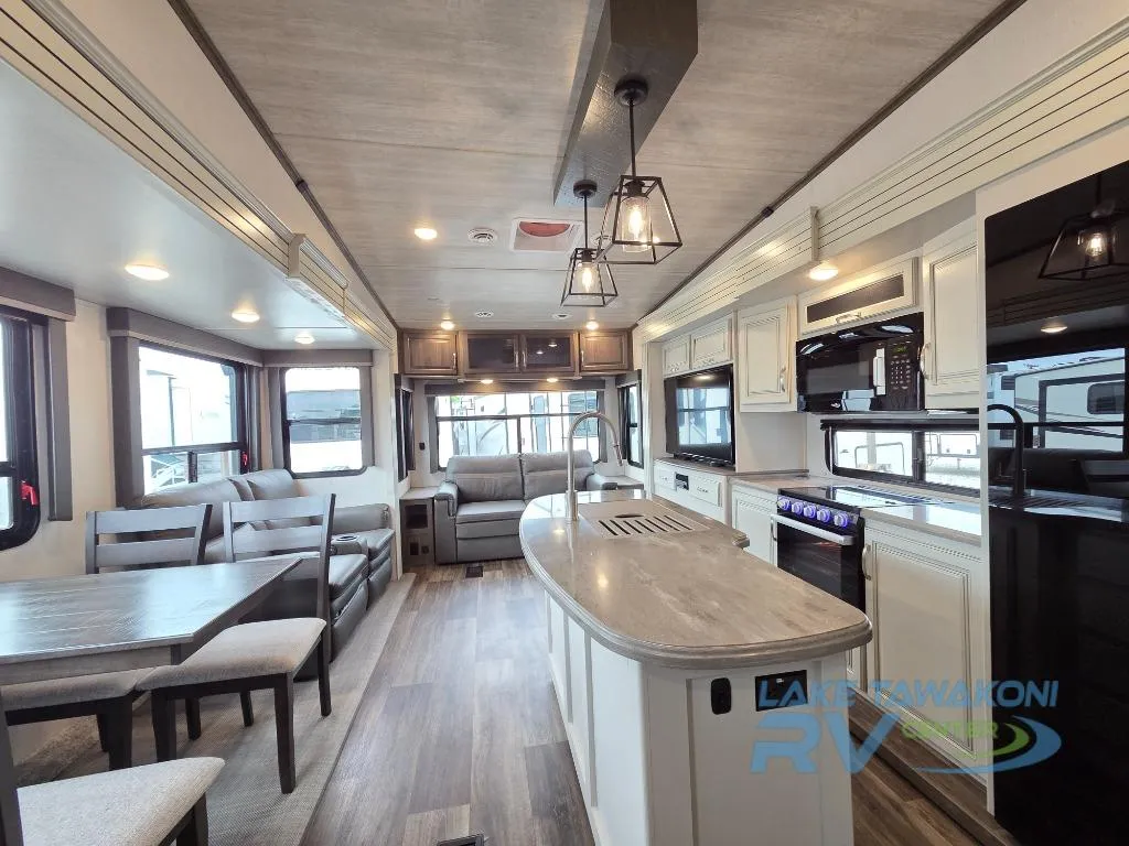 2023 Keystone Cougar 355FBS - Photo 4