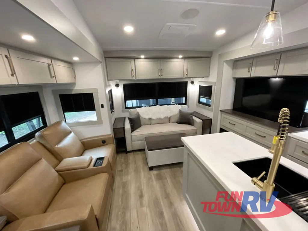 2026 Brinkley Model Z 3610, Photos photo 20